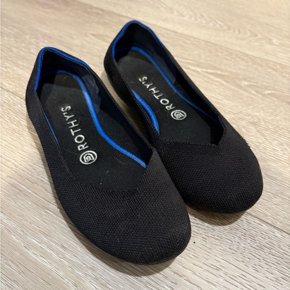 Rothy’s The Flat - size 7 (black) - Picture 3 of 7